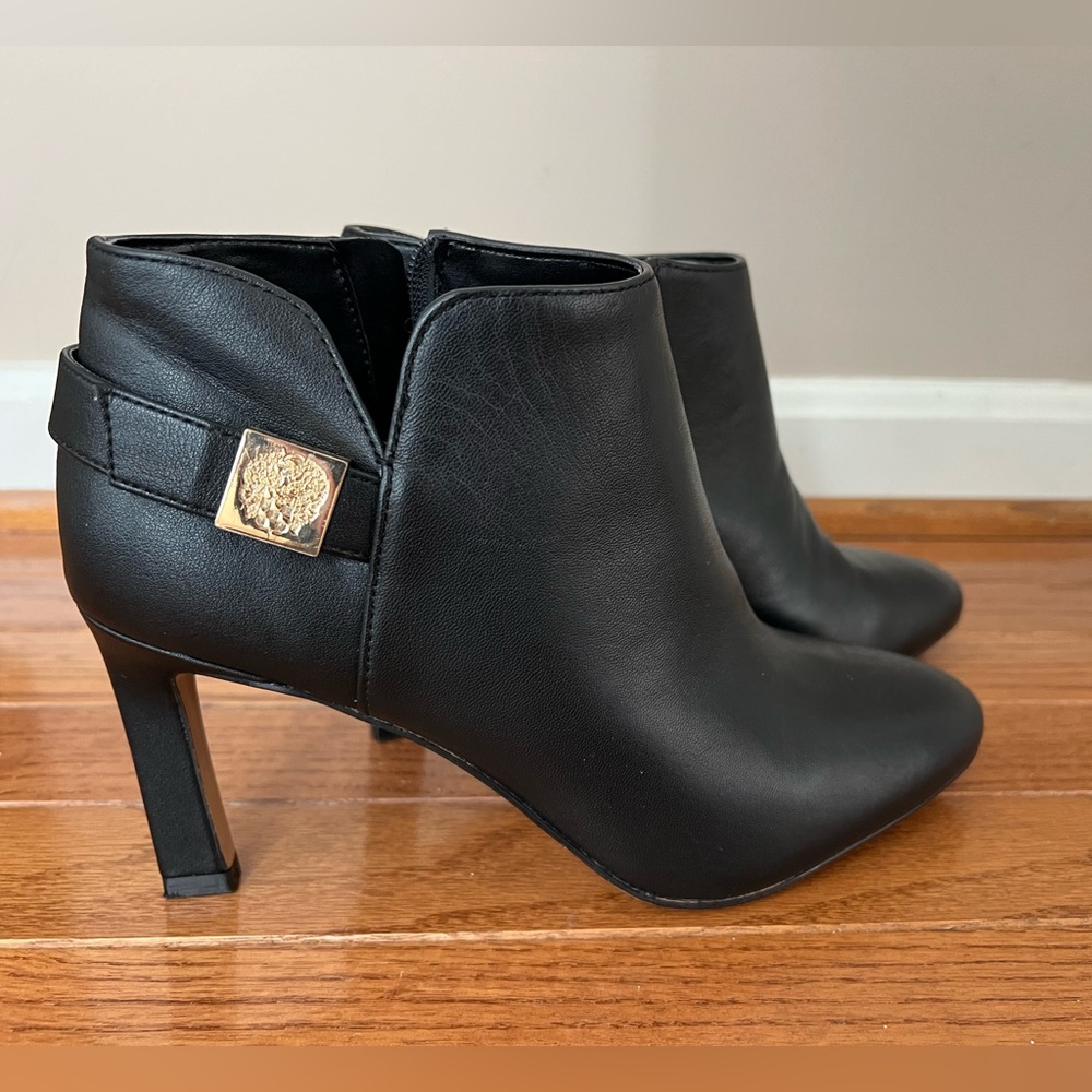 Brand New Vince Caumto Black Ankle booties